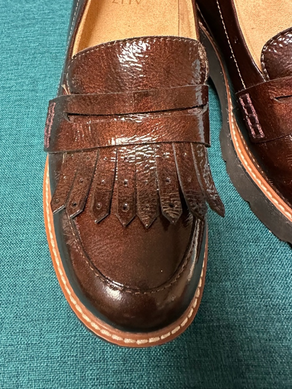 Naturalizer Darcy Lug Sole Loafers Womens Size 8 Brown Leather Store Display - Picture 3 of 8